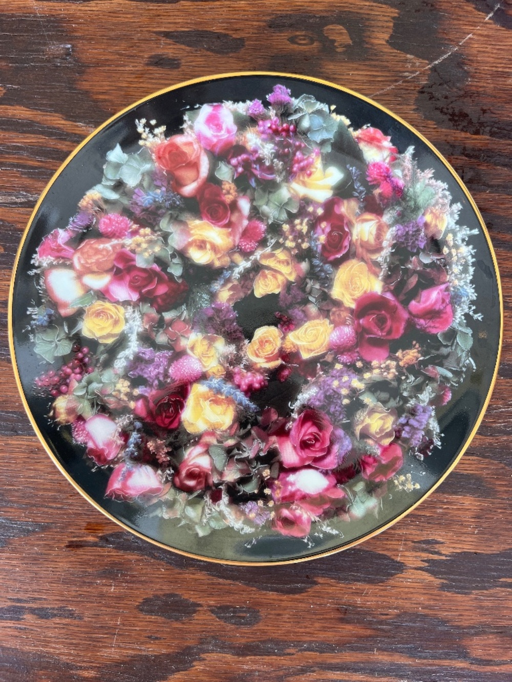 Artaffects "Summer's Bounty" Rose Wreaths Collector Plate • Knox & Robertson